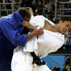 Pekin judo kurallarını altüst etti