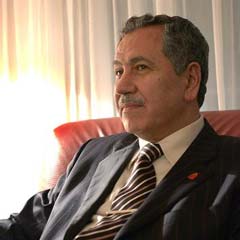 Arınç yeni dönemin ilk işaretini verdi