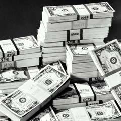 Dolar 5 aydır zorluyor