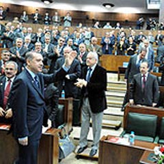 'AK Parti Grup Salonu'nda gizli kamera' haberine yalanlama