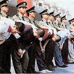 Çin'de saldırı: 16 polis öldü