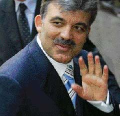 Gül, YAŞ üyelerine öğle yemeği verdi