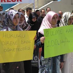 'Kadını ucuz meta olarak görüyorlar'
