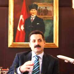 Bakan Çelik'e su tepkisi