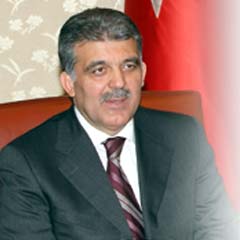 Gül, kapatma davasını böyle yorumladı
