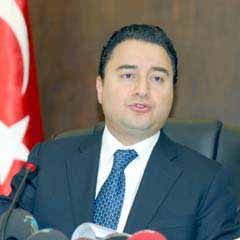 Ali Babacan yurda döndü