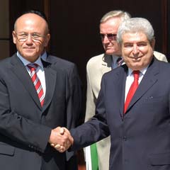 Talat ve Hristofyas bir araya geliyor