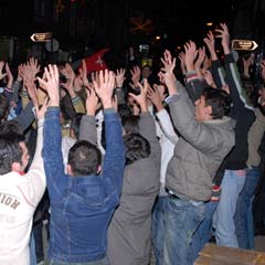 Bosna, sokaklara döküldü