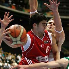 '12 Dev Adam' eleme maçlarına hazırlanıyor