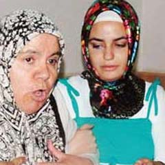 Başörtüsüne saygısızlığa tepki yağdı