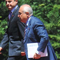 'İki dava arasında sarkaç'