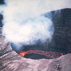 Okmok Caldera Yanardağı faaliyete geçti