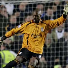 Cim Bom'un yeni kalecisi tamam