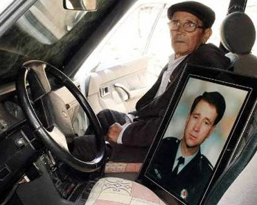 Şehit oğula göz yaşartan hediye!