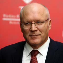 'Kalbi milli sevince dayanamadı'