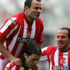 Sivasspor avantaj kazandı