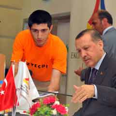 Erdoğan 'üstün zekalılarla' stres attı