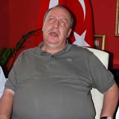 Başbakan'a hakaret etmemiş!