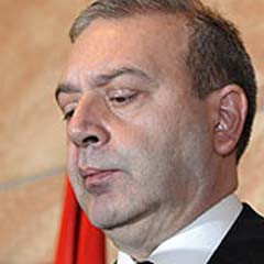 Paksüt'ün eşinden Cumhuriyet'e destek ziyareti