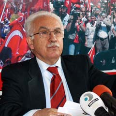 Aslında Doğu Perinçek kimdir?