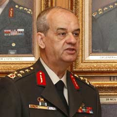 Başbuğ’dan tuhaf sözler