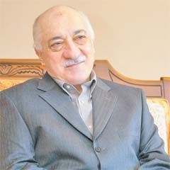 Gülen birinci, Pamuk dördüncü