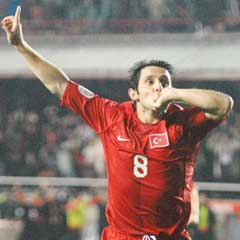 Nihat, kamptan ayrıldı