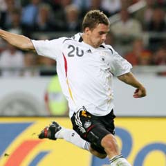 Almanya'da Podolski şüpheli