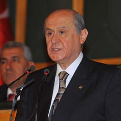 Bahçeli hükümeti 'yok' saydı