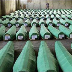Srebrenica katliamının sorumlusu kim?