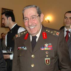 Büyükanıt da tebrik etti