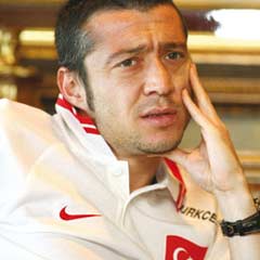 Tümer, Çek maçında forma giyemeyecek