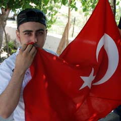 Türk berber evine kavuştu
