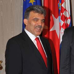 Gül'den imalı mesajlar