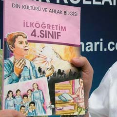 CHP'ye bu kitabı gönderdiler