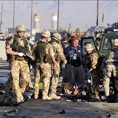Afganistan'da İngiliz askerlerine saldırı