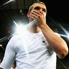 Hem attı hem ağladı