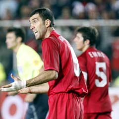 Hakan Şükür yokluğunu hissettirdi