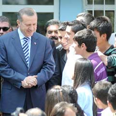 Erdoğan: Ben hiç altı zayıfla sınıf geçmedim