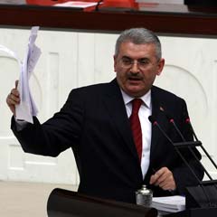 'Önder Sav isterse belgesini alabilir'