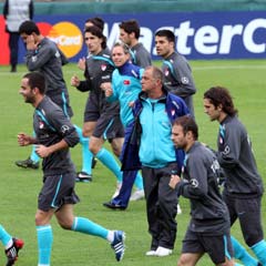 Milliler gol çalıştı