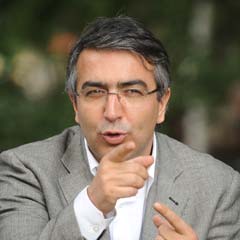 Mumcu'dan Sav'a zehir zemberek sözler