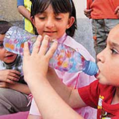 'Su Maymunu' hasta ediyor