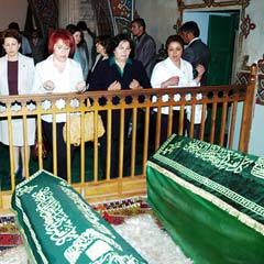 'Camiye de bekleriz'