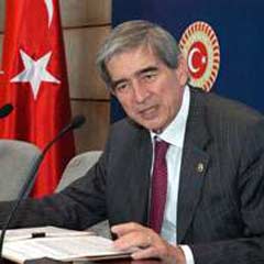 Bozguna uğrayan CHP 'şaka'ya sığındı