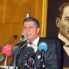 Toptan, Bükreş'te temaslarına başladı