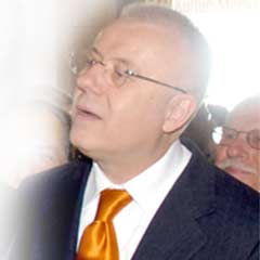 'Milletin yüzünü kızartan yazar'