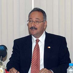 Avcı: Dünyaya açılmamızı kimse engelleyemez