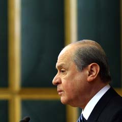 MHP, krizin neresinde?
