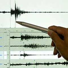 Endonezya'da 6.7'lik deprem